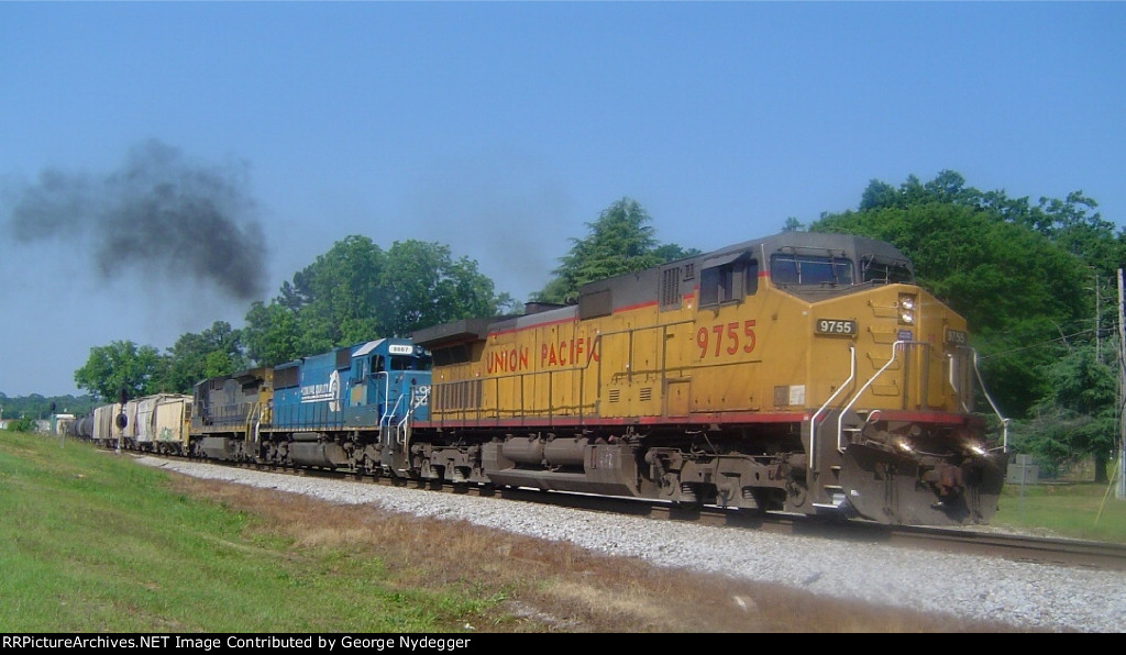 CSX: Mixed freight train